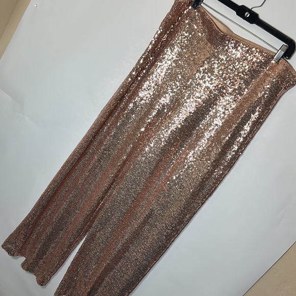 Torrid gold PULL-ON WIDE LEG SEQUIN HIGH-RISE PANT - Picture 6 of 10